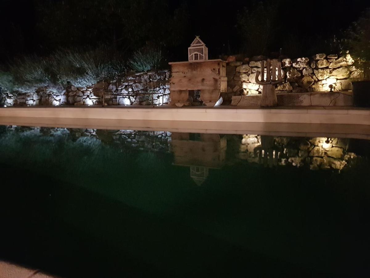 Le Jardin Des Selves Bed & Breakfast Draguignan Exterior photo