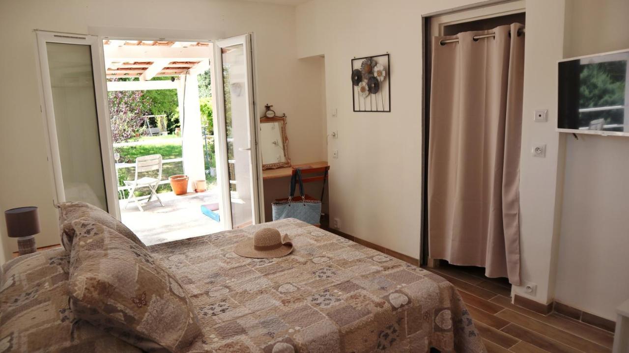 Le Jardin Des Selves Bed & Breakfast Draguignan Exterior photo